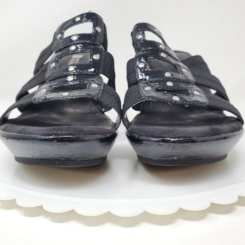 White Mountain Quinlan Wedge Heel Slip On Sandals Black Elastic Straps Size 8.5 - Picture 8 of 8